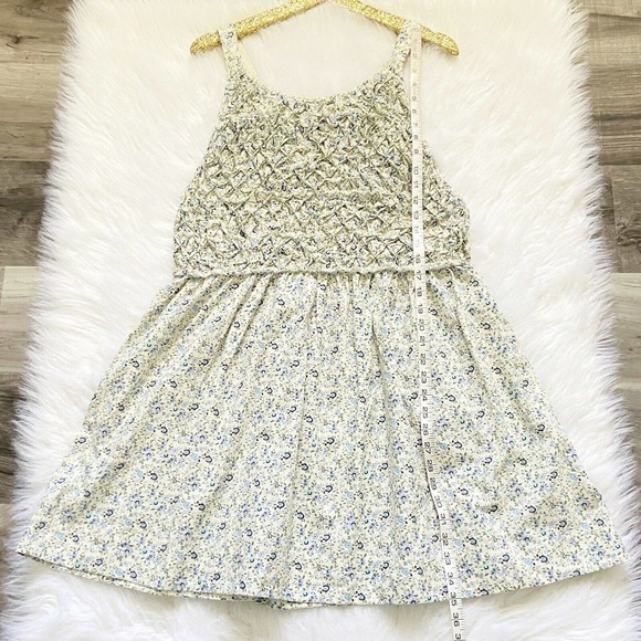 Free People Petunia Mini Dress Tea Combo Ivory Blue Floral Smocked XL New $128 - Picture 4 of 12
